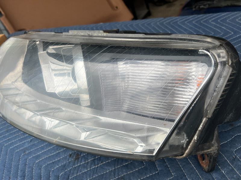 2009-2011 Audi A6 Left Driver Xenon Headlight LED 4FD 941 003 D OEM #53ZJ