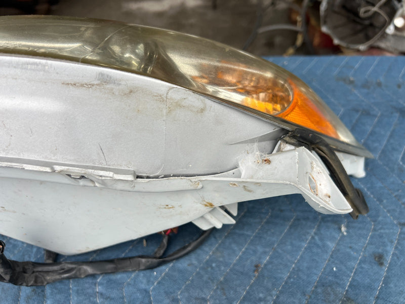 2002-2006  Toyota Camry LH Left Headlight Light Assembly OEM #119DU