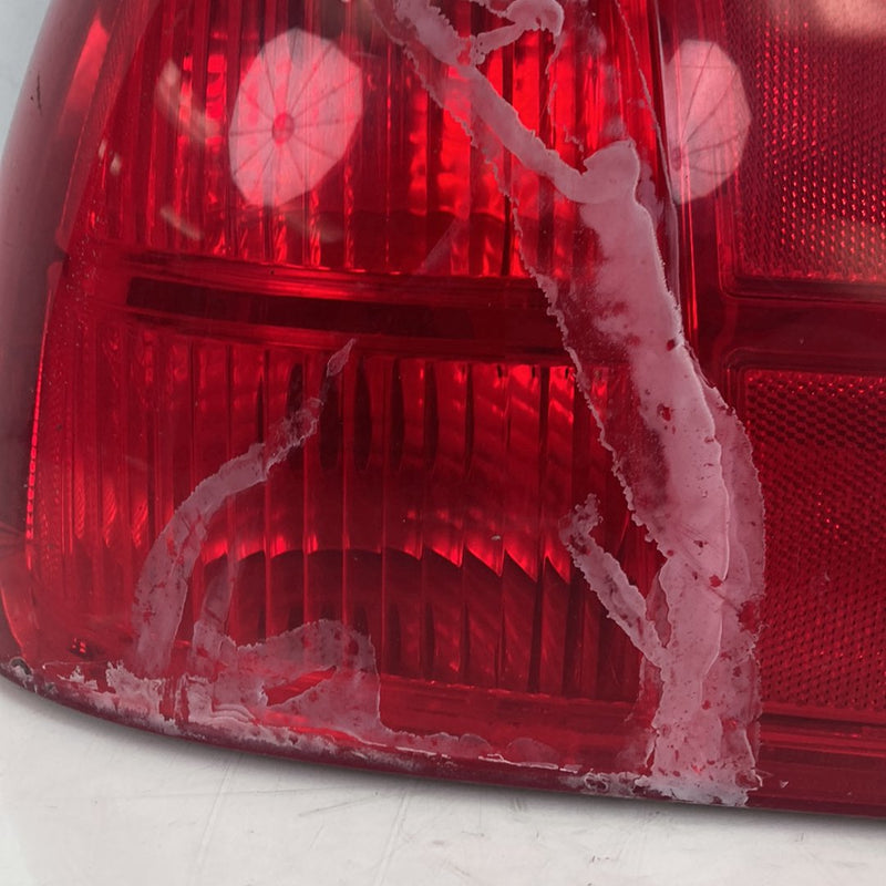 2002-2005 Lincoln Town Car Signature Tail Light Left WIX13B505A OEM #5137M