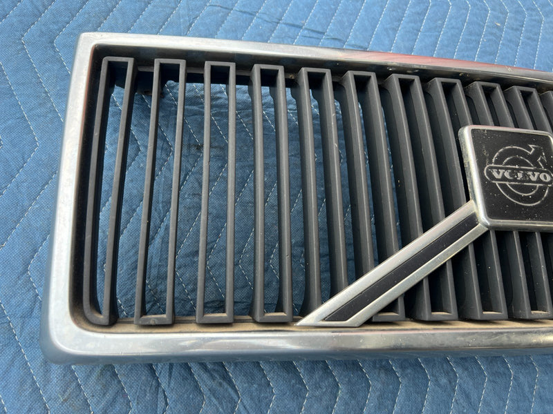 1986-1993 Volvo 240 244 245 Front Grille Trim Hood 1312657 Chrome OEM #4077EM