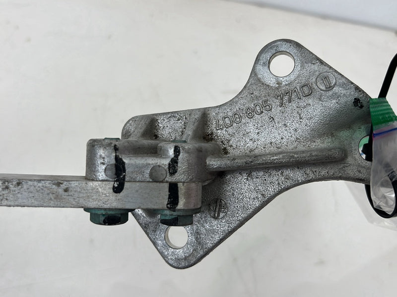 1996-2003 Audi S8 D2 A8 Front Upper Strut Brace Bracket 4D0805772 OEM #6381EM