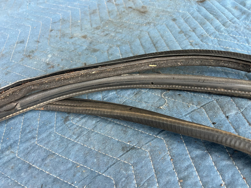 1986-1993 Volvo 240 244 *Sedan Only* Rear Trunk Deck Lid Seal Gasket OEM #4466EM