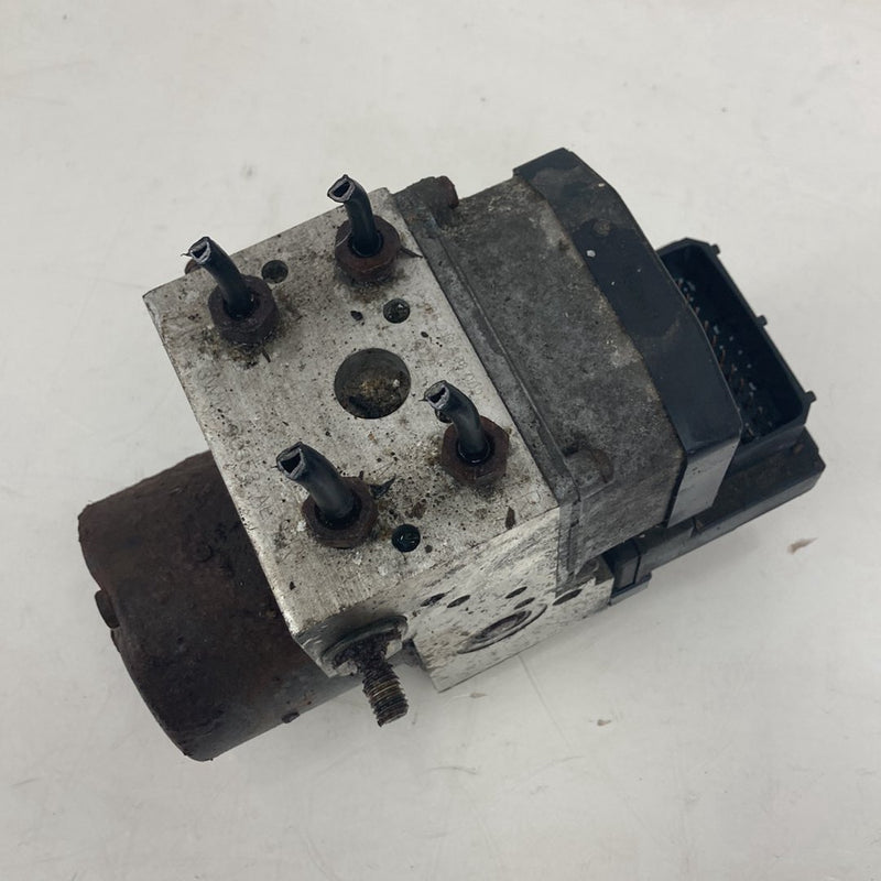 2002-2005 Lincoln Town Car Signature ABS Pump Bosch Module OEM #5139M