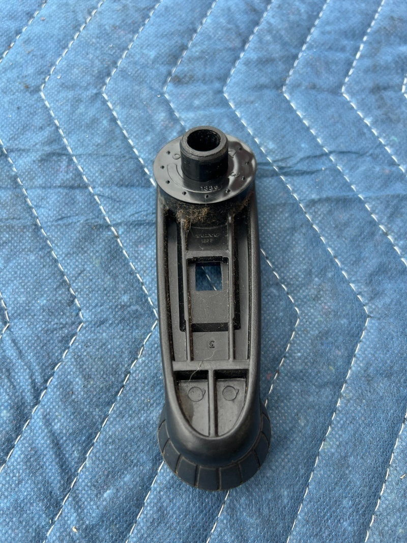1986-1993 Volvo 240 244 245 Rear Right RH Crank & Door Card Hardware OEM #4078EM