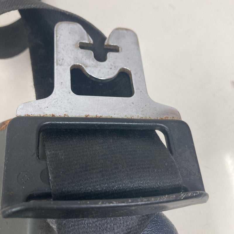 1981-1985 Volvo 240 245 Seat Belt Front Right 1313428 1210574 OEM