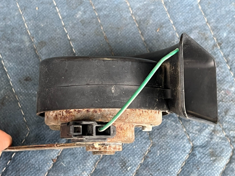 2002-2006  Toyota Camry Horn H L  High Low  Pitch Tone  014015 4015 OEM #88DU