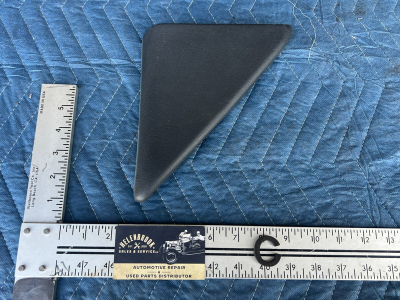 1999-2002 Chevy Silverado GM 1500 2500 Right Door Mirror Corner Trim OEM #1808CN