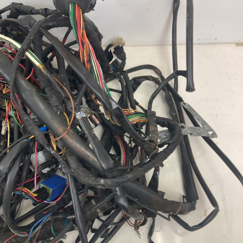 1981-1985 Volvo 240 245 Body Wiring Harness Relays Fuse OEM