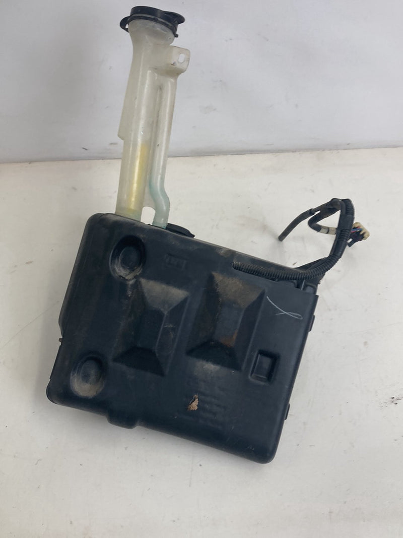 1995-1998 Chevrolet Silverado 2500 GMT400 Windshield Washer Reservoir Tank OEM