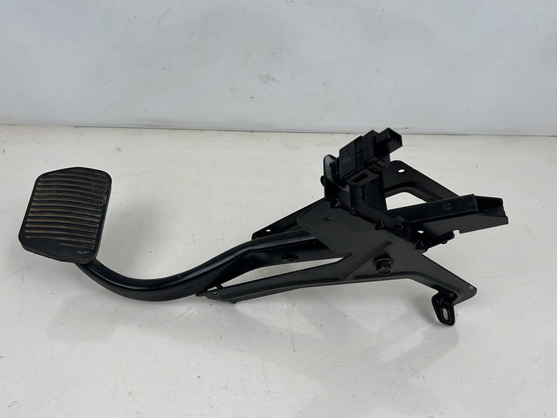 2004-2007 Volvo S60R V70R Brake Pedal Lever Assembly 8622064 OEM #5776EM