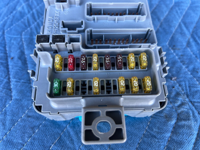 1998-2002 Honda OEM Multi Plex Control Fuse Box 00769 980709 #1998CN