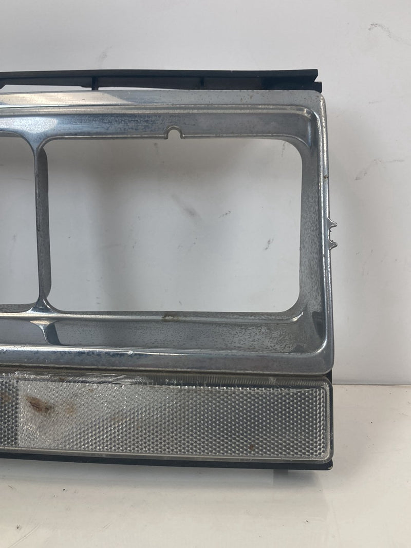 1975-1980 Volvo 244 Headlight Bezel Quad Brick RH Passenger Side OEM #4276M