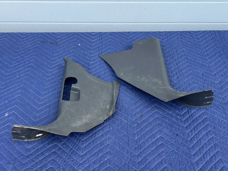 2003-2006 Chevrolet Silverado - Kick Panel PN: 15165771 15066684