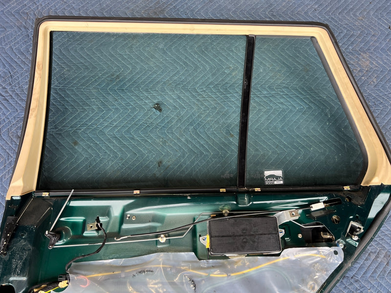 1998-2003 Mercedes W210 E320 Wagon Rear Passenger Right Door Assembly OE #4731EM