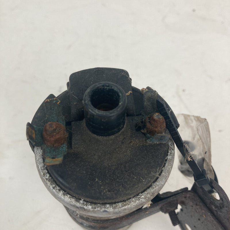 1981-1985 Volvo 240 245 Ignition Coil Pack 0221122345 1220522011 OEM