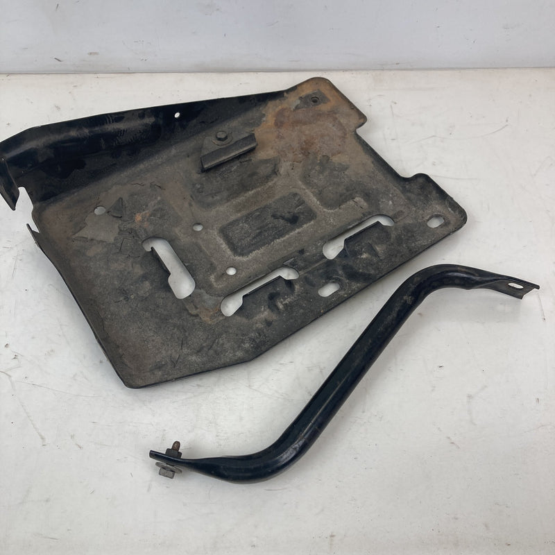 2007-14 Chevrolet Silverado GMC 1500 2500 3500 Battery Tray 15872637 OEM #5607M