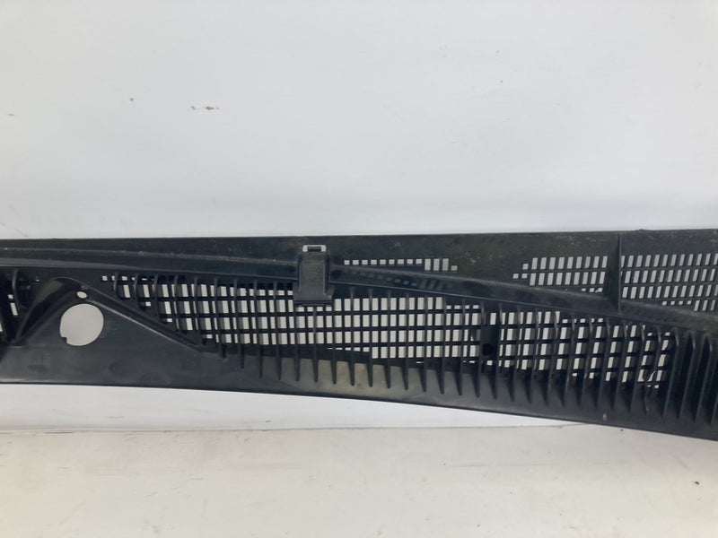1995-1998 Chevrolet Silverado 2500 GMT400 Cowl Panel 15969625 OEM