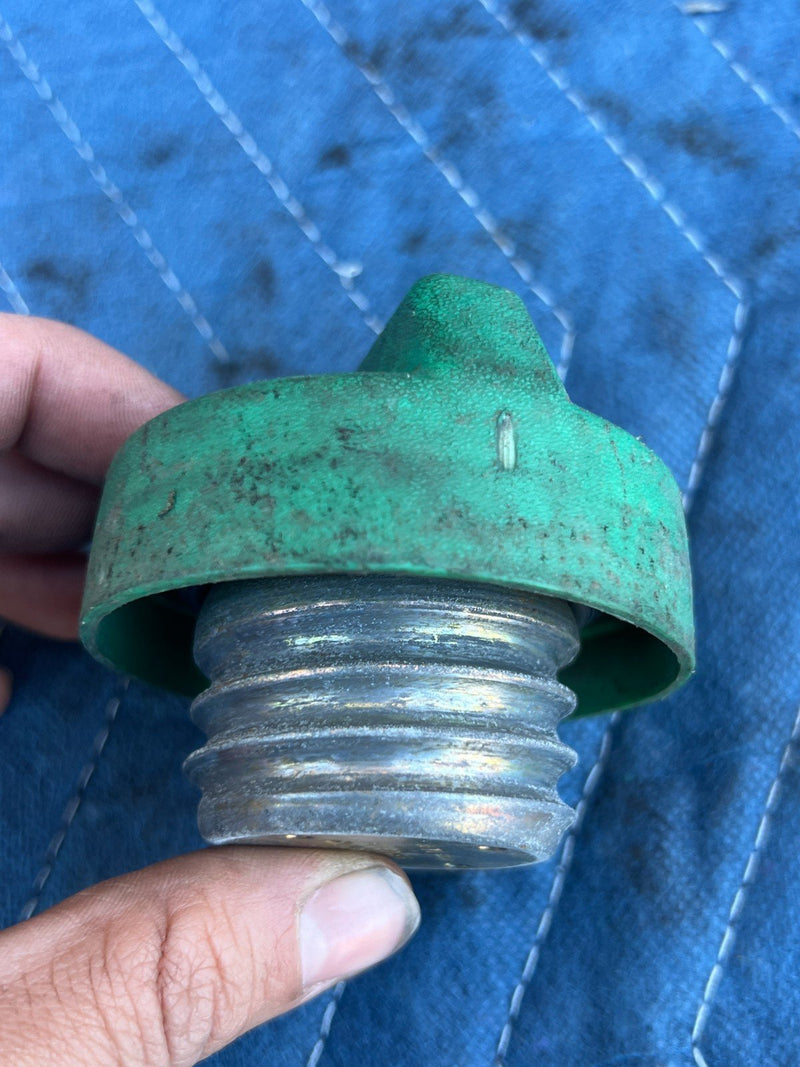 1986-1993 Volvo 240 244 245 Fuel Tank Gas Cap Green OEM #4165EM