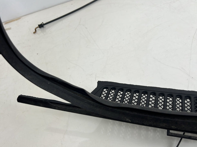 1996-2003 Audi S8 D2 A8 Heated Windshield Washer Nozzle & Harness OEM #6560EM