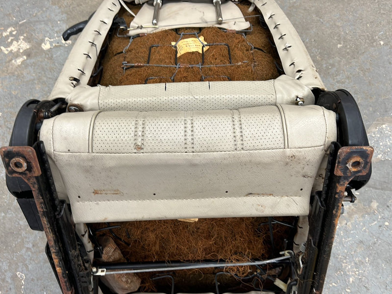 1984-1993 BMW 318i E30 Front Left & Right Bucket Seat Pair Beige OEM #6736EM