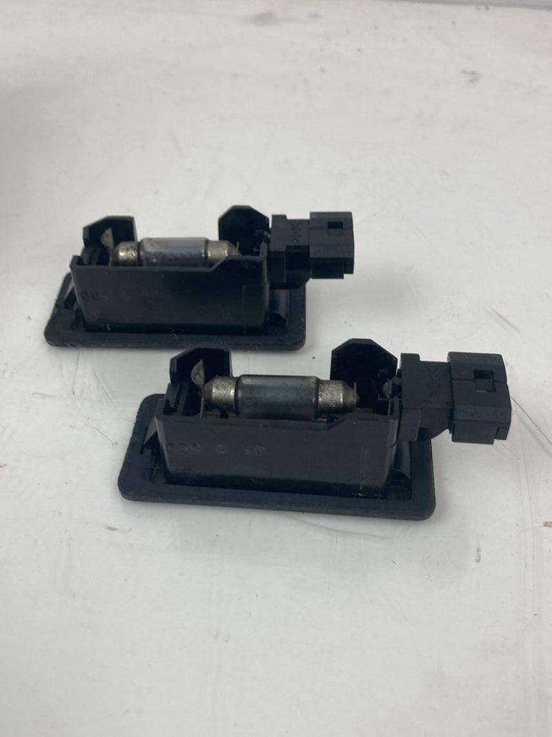 2003-2007 BMW 545i E60 License Plate Light Pair 6372001 OEM #4939M