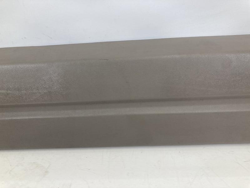 1995-1998 Chevrolet Silverado 2500 GMT400 Lower Rear Window Trim 15569517 OEM