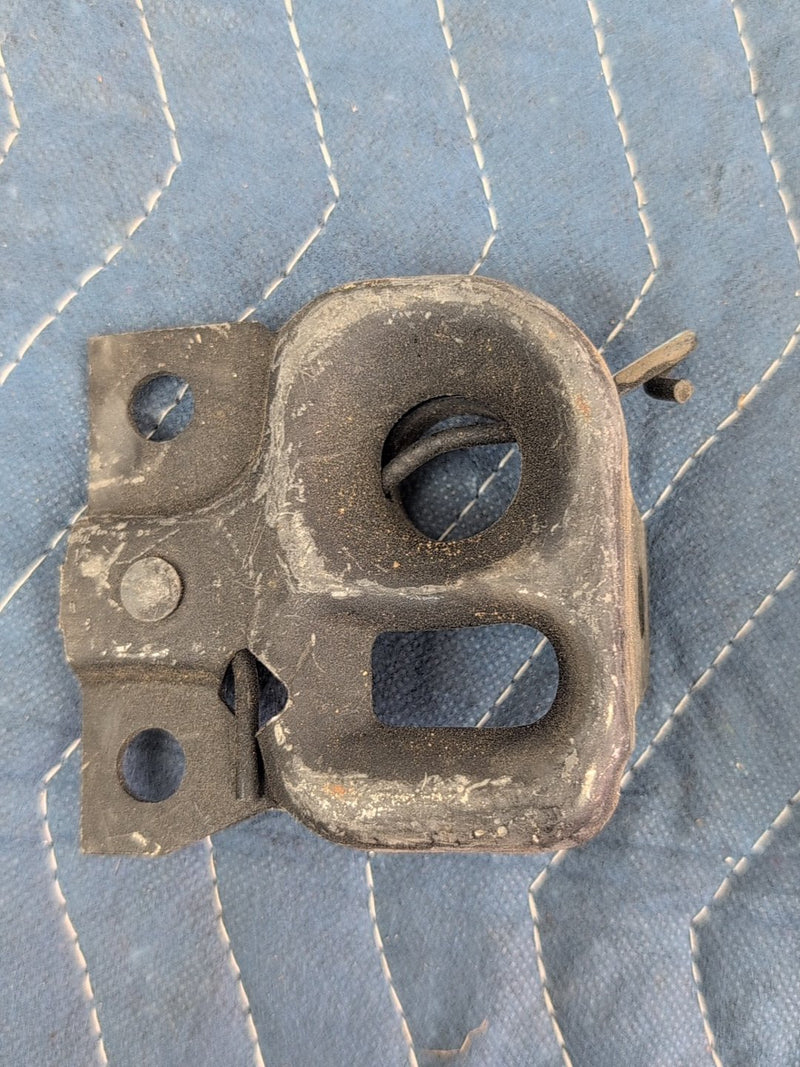 1990-1993 Chevrolet Silverado - Hood Latch PN: 15530728