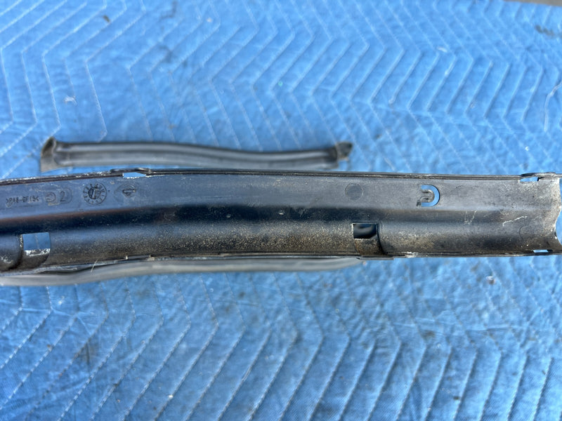 2000-2005 BMW 330xi 325xi E46 Upper Engine Cable Guide Cowl Seal Set OEM #4785EM