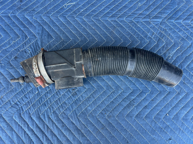 1967-1974 Volvo 140 142 144 145 Air Intake Tube Hose Duct 684042 OEM #4951EM