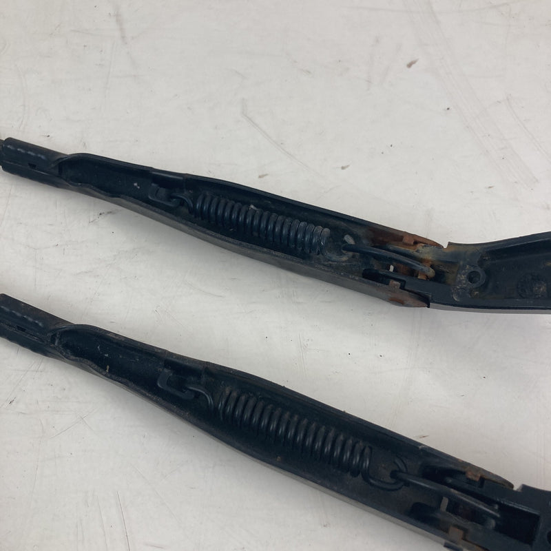 2001-2005 Volkswagen Passat Wiper Arm Pair LH RH OEM #5501M