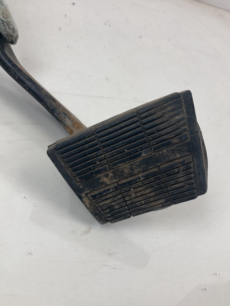 1988 Chevrolet Silverado 1500 GMT400 - Clutch Pedal PN: 15522092 13988