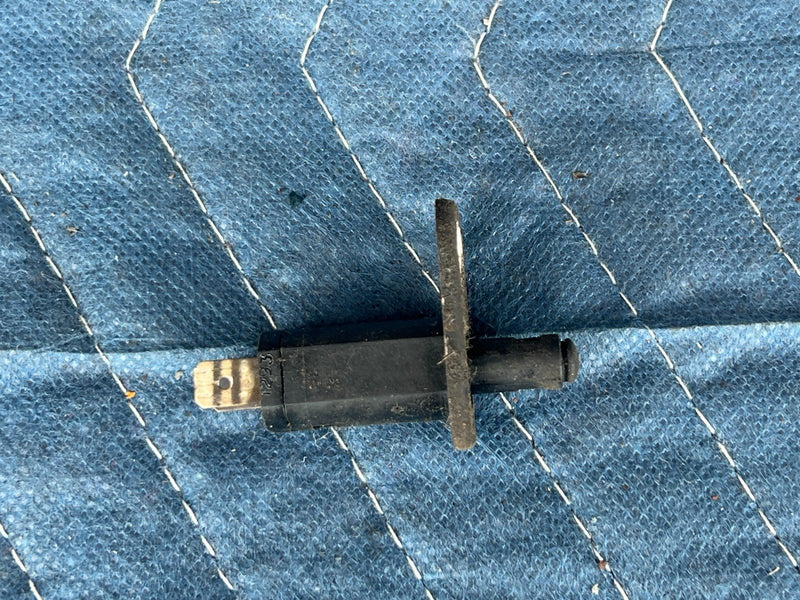 1992-1995 Volvo 940 740 Rear Hatch Dome Light  Switch Wagon Only OEM #3222EM