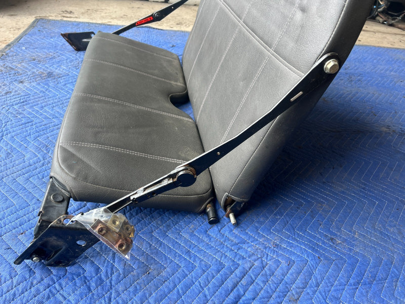 1992-1995 Volvo 940 740 3rd Row Booster Seat Assembly Charcoal RARE OEM #3293EM