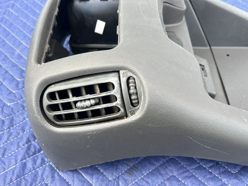 Chevrolet Silverado - Center Console PN: 15070570 15070488