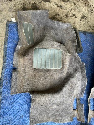 1992-1995 Volvo 940 740 Wagon Front & Rear Charcoal Molded Carpet Set OE #3294EM