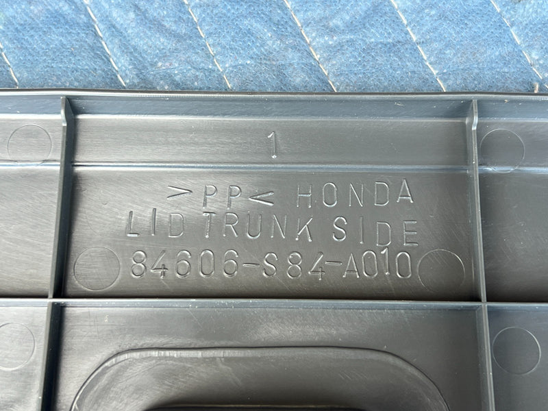 1998-2002 Honda Accord Pocket Lid Trunk Side 84606-S84-A010 #1987CN