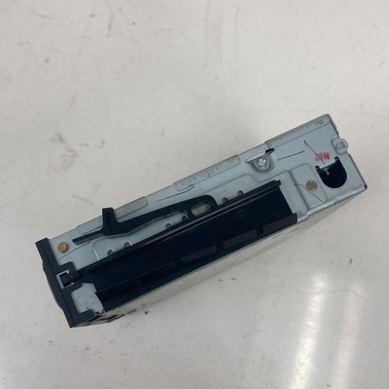 1995-1998 Chevrolet Silverado 2500 GMT400 CD Disk Player 16180015