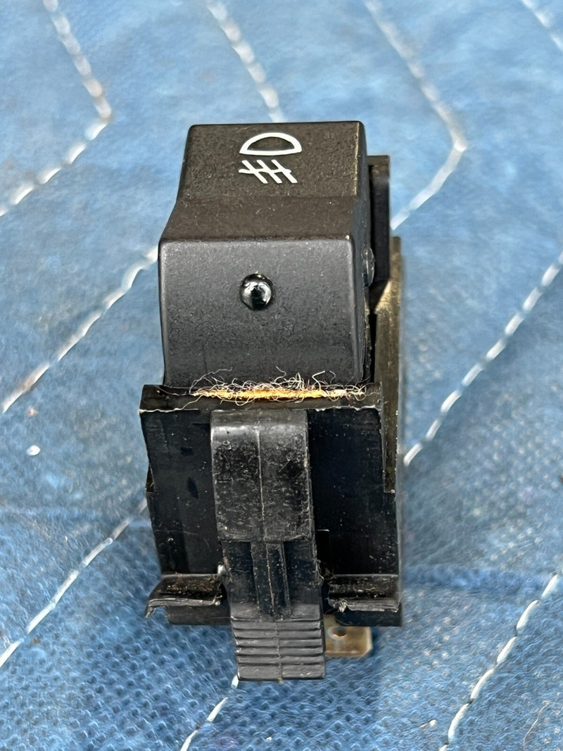 1983-1985 Porsche 944 Front Dash Fog Light Lamp Button Switch Control OEM#2432EM