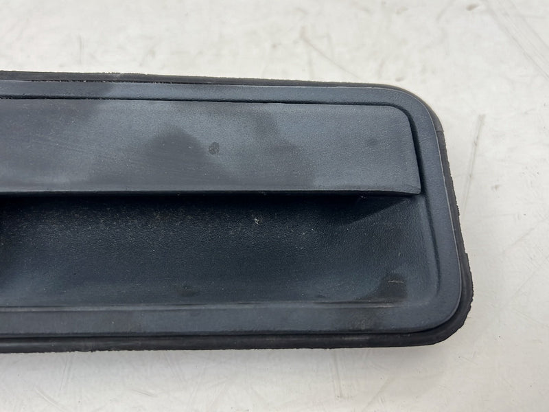 1995-1998 Chevrolet GMC C/K Passenger Right Exterior Door Handle OEM
