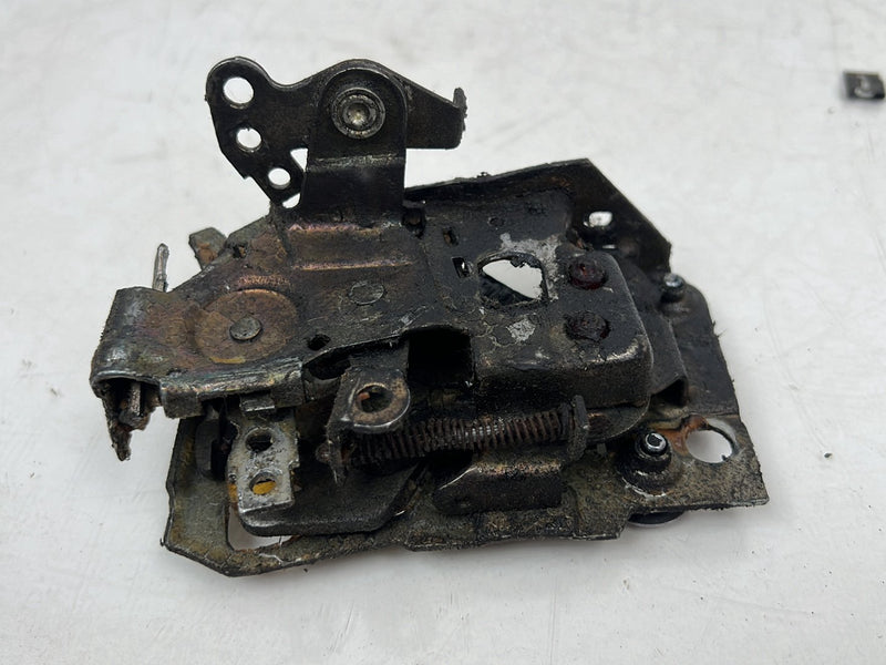 1995-1998 Chevrolet GMC C/K Passenger Right Door Lock Latch Actuator OEM