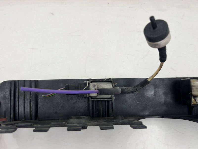 1998-2000 Volvo V70 S70 Radiator Cooling Fan Relay & Air Deflector OEM #6327EM