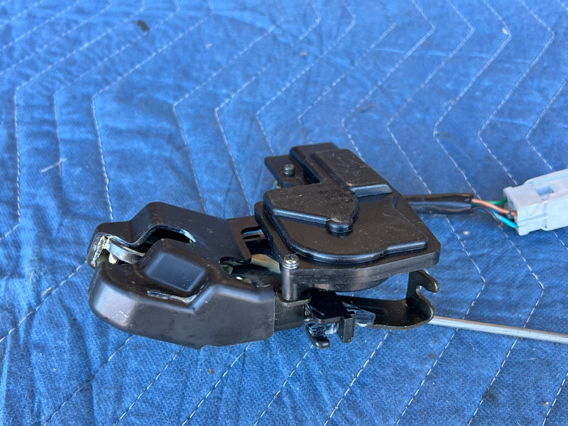 1998-2002 Honda Accord Trunk Lock Electronic Assembly 980924 no key OEM #2024CN