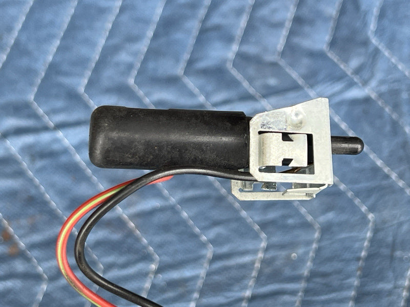 1993-1997 Volvo 850 850R Dash Glove Box Door Light Close Open Switch OEM #4462E