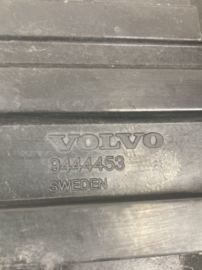 1998-2000 Volvo V70 S70 Engine Bay Battery Tray Mount Holder 9444453 OEM #5190M