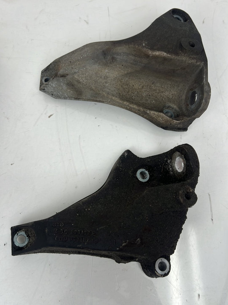 1996-2003 Audi S8 D2 A8 Front Engine Motor Mount Bracket Set w/ Bolts OE #6471EM