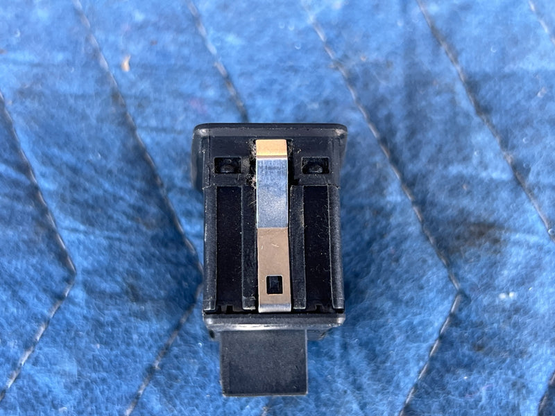 2000-2005 BMW 330xi 325xi E46 Rear Right or Left Power Window Switch OEM #4791EM