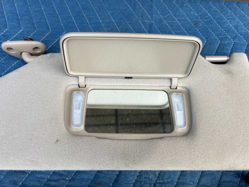 1998-2002 Honda Accord Pair of LH RH Sun Visors Gray Cloth, Clips, Light #1942CN
