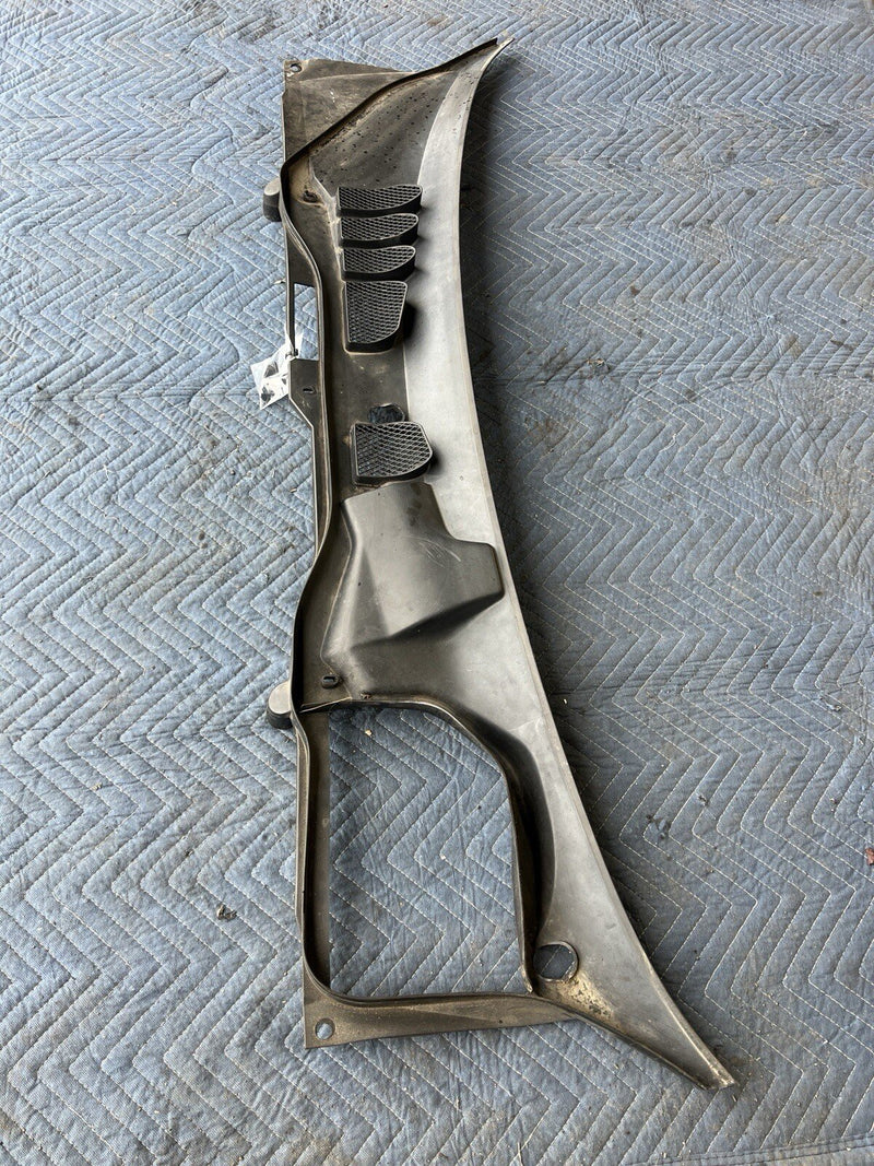 1998-2000 Volvo V70R V70 S70 Cowl & Wiper Transmission Cover Trim OEM #4072E