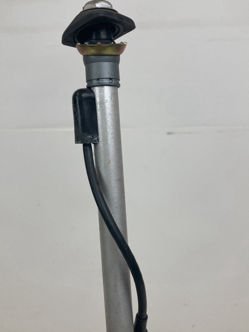 1992 Volvo 940 944 - Antenna PN: 3533343-1