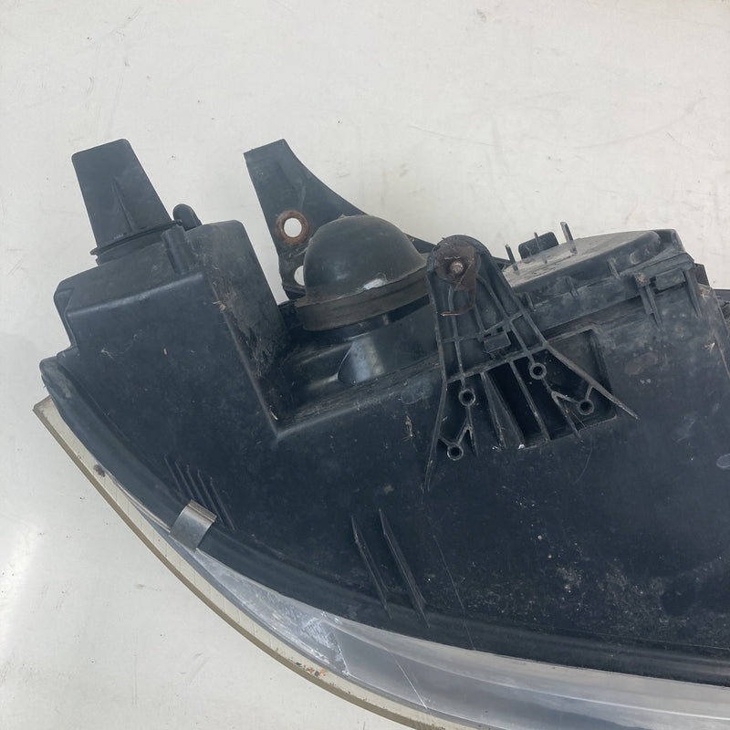 2001-2005 Volkswagen Passat Headlight Assembly Left OEM #5559M
